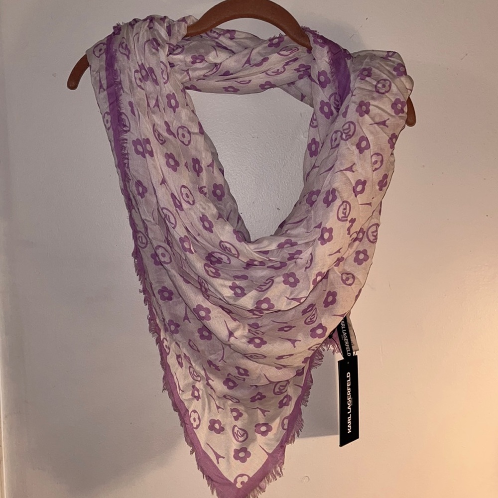 NWT Karl Lagerfeld Scarf